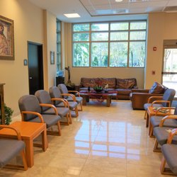 Advanced Ambulatory Surgery Center - Comfortable waiting area for a patient's family