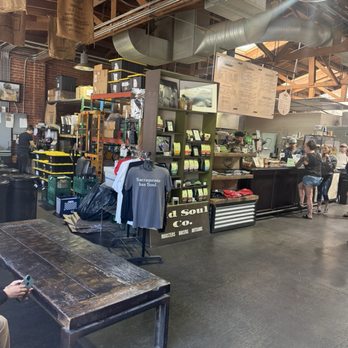 Old Soul - Great open space inside - Coffee & Tea Near Me - Sacramento, California