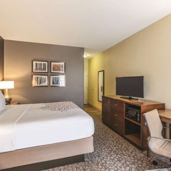 La Quinta by Wyndham Durango - Guest room - Hotels Near Me - Durango, Colorado