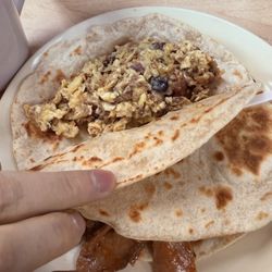 Egg and bacon taco