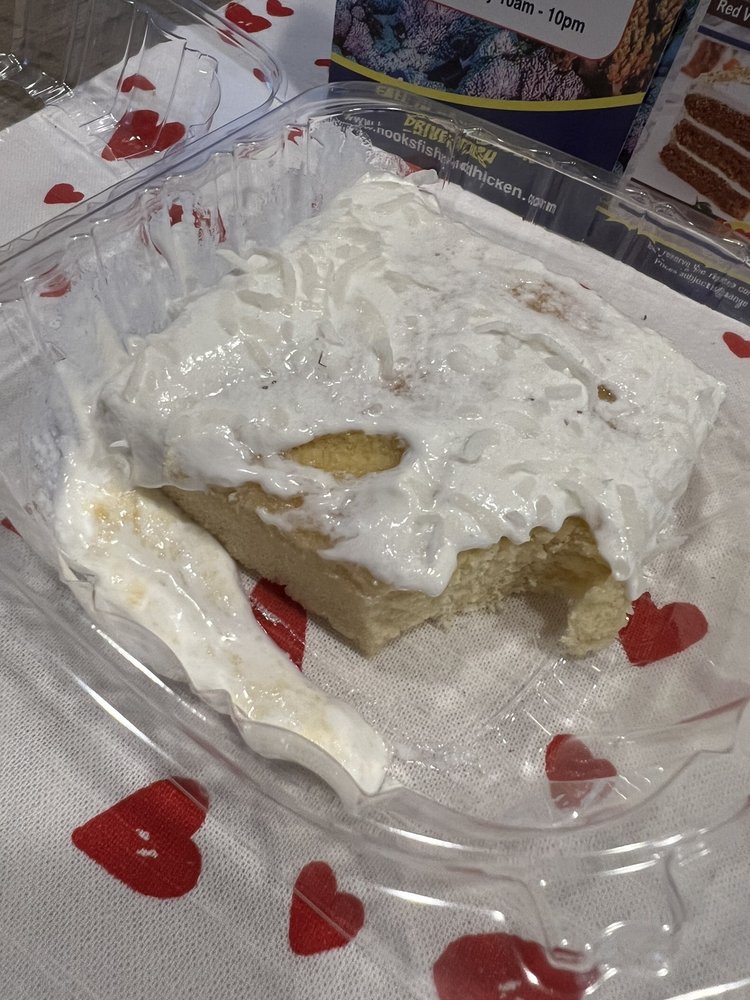 HOOKS FISH AND CHICKEN Updated September 2024 5 SW Ave D, Belle