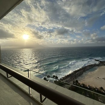 Hyatt Ziva Cancun - Hotels Near Me - Cancún, ROO