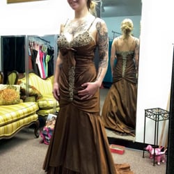 Nina's Dress Shop & Perfect Fit Tailoring