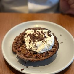 Earls Kitchen + Bar gift card