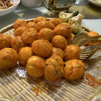 698 Cafe 新東溢豐 - Tang yuan wrap with egg yolk - so good! - Noodles Near Me - Flushing, New York