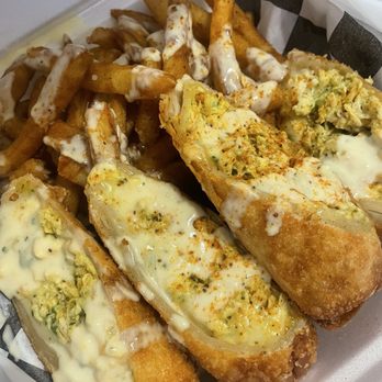 Brappin Crabs - Chicken Alfredo egg rolls - Food Trucks Near Me