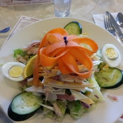 Four Star Family Restaurant - Amazing salads!