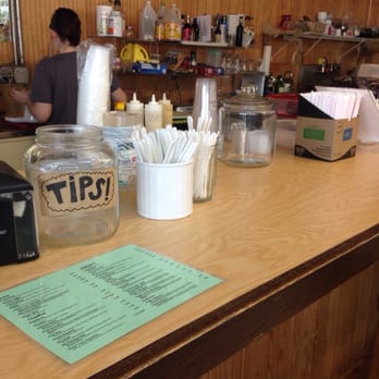 Beehive Juice Bar - Doesn't open until 10... Bboooooo - Juice Bars & Smoothies Near Me - Miami, Florida