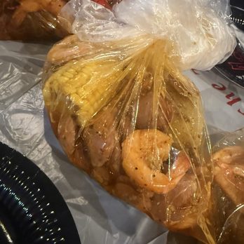 The Twisted Crab - Shrimp W. No Head 1/2 lb Sausage 1/2 lb - Cajun/Creole Near Me - Chesapeake, Virginia