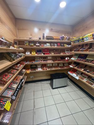 HOUSE OF SMOKE - Updated May 2026 - 23 Photos - 890 E Roosevelt Rd, Lombard,  Illinois - Tobacco Shops - Phone Number