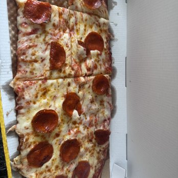 PPole Pizza - Pepperoni pizza amazing! - Pizza Near Me - Hallandale Beach, Florida