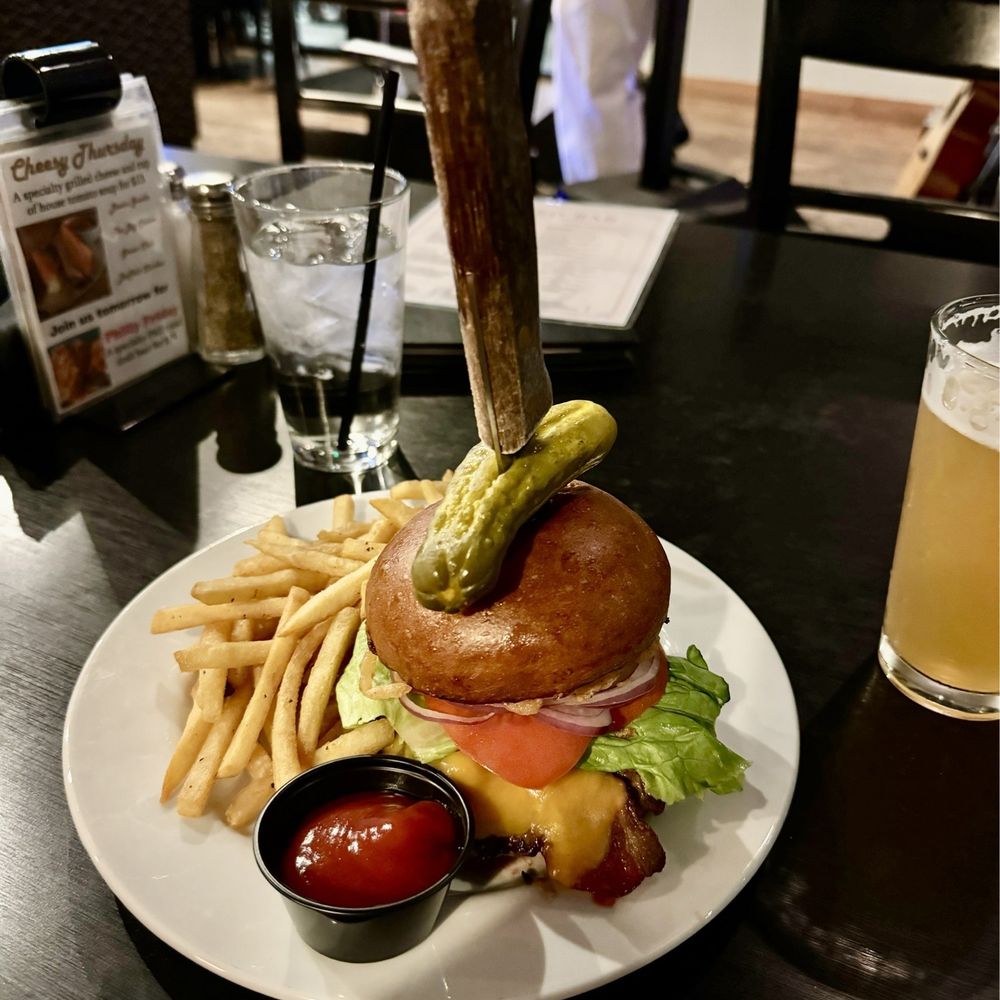 Metropolitan Bar & Grill - Metropolitan burger - perfectly grilled and presented - New American Near Me - Englewood, Colorado Metropolitan Bar & Grill - Metropolitan burger - perfectly grilled and presented - New American Near Me - Englewood, Colorado