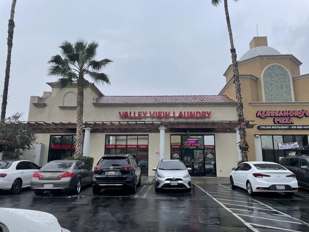 VALLEY VIEW LAUNDRY Updated August 2024 61 Photos & 81 Reviews