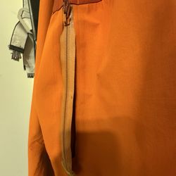 Arc'teryx - Zipper delaminated, glue failed