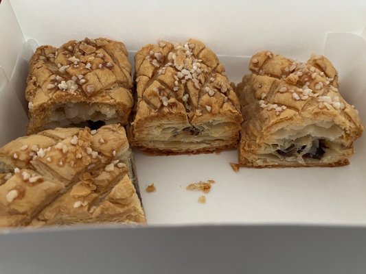 Ravelin Bakery by null