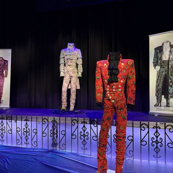 Paisley Park - 100 pounds! - Art Museums Near Me - Chanhassen, Minnesota Paisley Park - 100 pounds! - Art Museums Near Me - Chanhassen, Minnesota