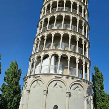 Leaning Tower of Niles - Landmarks & Historical Buildings Near Me - Niles, Illinois