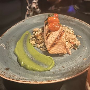 insideOUT - Salmon and rice - Lounges Near Me - San Diego, California