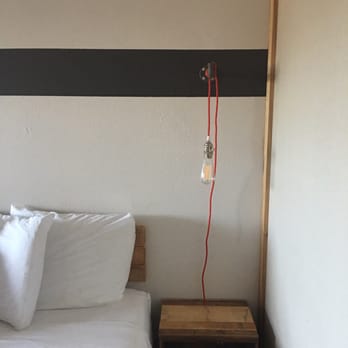 Ashore Hotel - cozy, minimalist touches. - Hotels Near Me - Seaside, Oregon