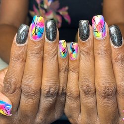 Lustre' Nail Studio