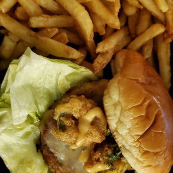 BJ's Restaurant & Brewhouse - Crispy Jalapeño Veggie Pattie Burger - New American Near Me - Vienna, Virginia