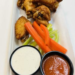 The Mamba Sports Bar & Grill - Wings