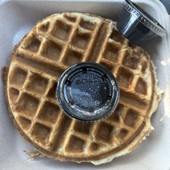 Momo's Cafe - Plain Waffle - American Near Me - Vallejo, California