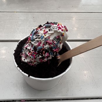 Big Softie - vanilla soft serve with cookie crumble & sprinkles - Ice Cream & Frozen Yogurt Near Me - Atlanta, Georgia Big Softie - vanilla soft serve with cookie crumble & sprinkles - Ice Cream & Frozen Yogurt Near Me - Atlanta, Georgia