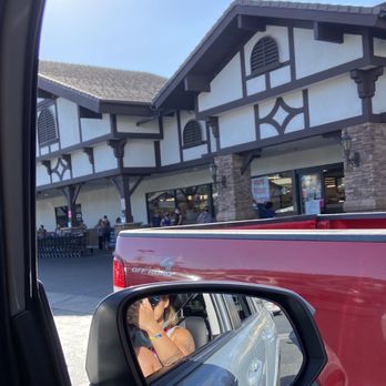 Vons - Line outside to go in is 1/4 of the line that's at the checkstands - Grocery Near Me - Big Bear Lake, California Vons - Line outside to go in is 1/4 of the line that's at the checkstands - Grocery Near Me - Big Bear Lake, California