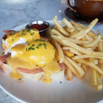 H Cafe - Eggs Benedict - Breakfast & Brunch Near Me - Los Angeles, California H Cafe - Eggs Benedict - Breakfast & Brunch Near Me - Los Angeles, California