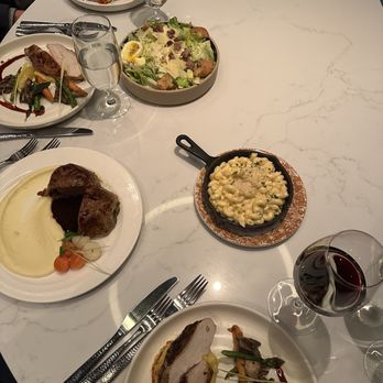 Ramsay's Kitchen - Chicken, Beef Wellington, salmon and mac-n-cheese, Caesar salad - New American Near Me - Las Vegas, Nevada Ramsay's Kitchen - Chicken, Beef Wellington, salmon and mac-n-cheese, Caesar salad - New American Near Me - Las Vegas, Nevada