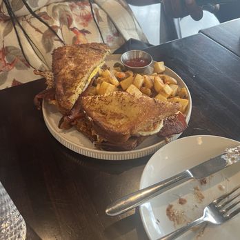 Nine Kitchen and Bar - French toast sandwich - New American Near Me - Ferndale, Michigan