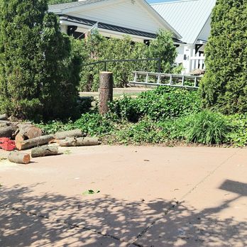 Billy Landscaping - Painters Near Me - Edwardsburg, Michigan Billy Landscaping - Painters Near Me - Edwardsburg, Michigan