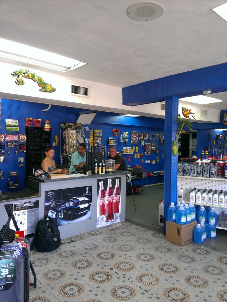 LINPER 1 DISCOUNT AUTO PARTS 929 W 29th St, Hialeah, Florida Auto