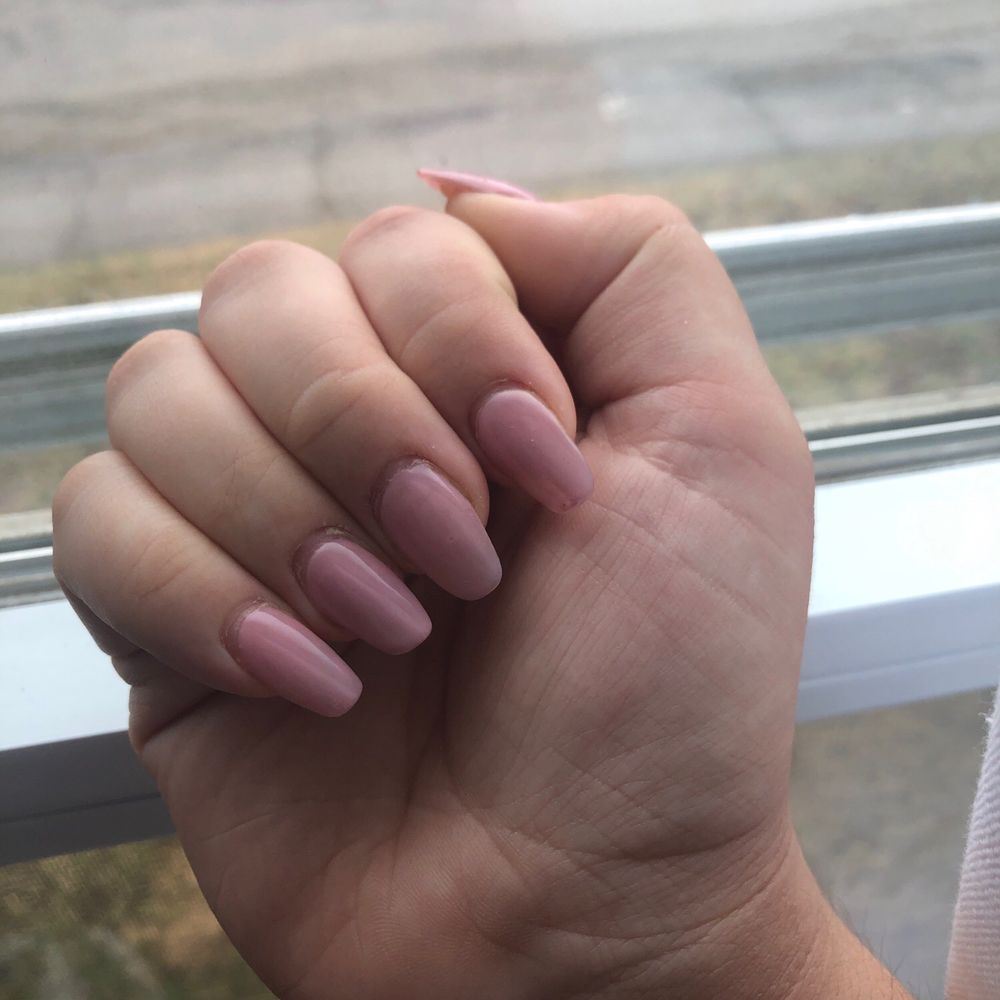90's Nails and Spa - Square pinky, uneven ring, round middle?? - Nail Salons Near Me - Waterville, Maine