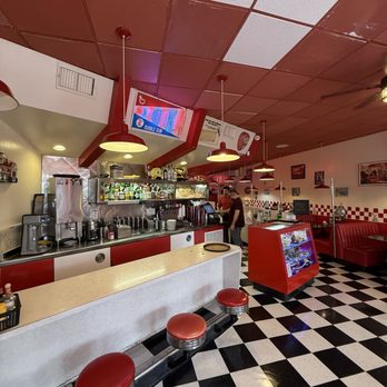Busy Bee Cafe - the counter - Diners Near Me - Ventura, California