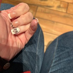 Fashion Nails - Mess left on my skin !
