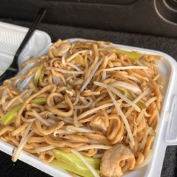 Chicken chow mein well at least the bean sprouts were great.