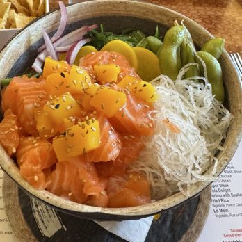 Kiyoshi - Salmon Mango Bowl - Chinese Near Me - Coraopolis, Pennsylvania