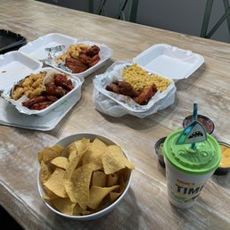 Wings combo meals (chips and drink from elsewhere). Wings combo meals (chips and drink from elsewhere).