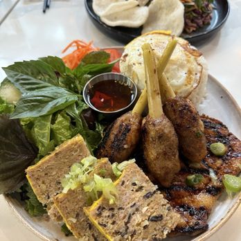 District Noodle House - Vietnamese Near Me - Vancouver, British Columbia District Noodle House - Vietnamese Near Me - Vancouver, British Columbia