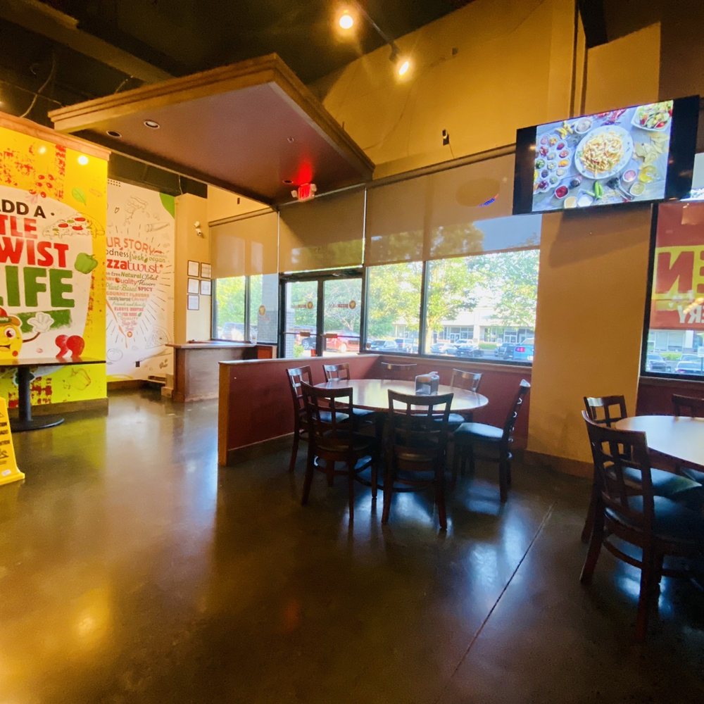 Pizza Twist - Inside - Pizza Near Me - Franklin, Tennessee Pizza Twist - Inside - Pizza Near Me - Franklin, Tennessee