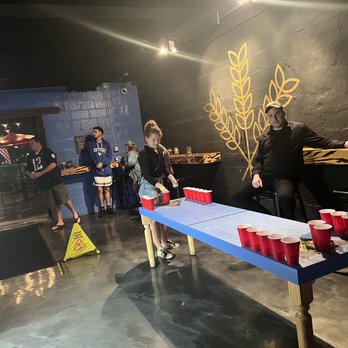 Old Towne Beer Hall & Growler - FUN TIMES!!!! Beer pong, darts, karaoke, golf, TV's, corn hole, patio!!!! Beer, wine and cocktails!!!!! - Bars Near Me - Franklin, Indiana