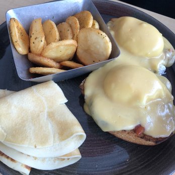 Pacini - Italian Benedict - Italian Near Me - Gatineau, Quebec