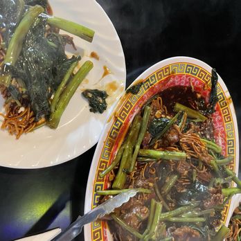 8 Fat Fat 8 Bar & Grille - Ong choy with beef over noodles - Chinese Near Me - Honolulu, Hawaii