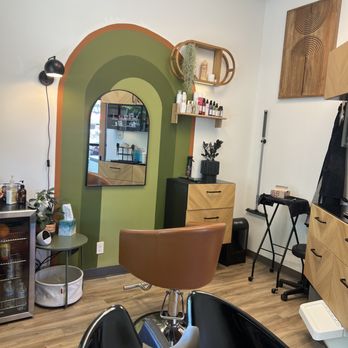 Beige & Mane - Hair Stylists Near Me - Edmonds, Washington Beige & Mane - Hair Stylists Near Me - Edmonds, Washington