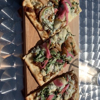 Tine & Cellar - Pear and Gorgonzola flatbread - Modern European Near Me - Weston, Wisconsin