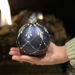 Class on a Glass - Ornament matte blue "the Necklace"