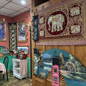 Thailand Restaurant - Inside decor - Thai Near Me - Columbia, South Carolina Thailand Restaurant - Inside decor - Thai Near Me - Columbia, South Carolina