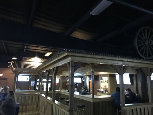 R & J Saloon by null